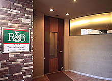 到達盛岡站前R&B飯店的正門。