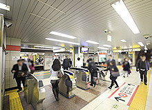 Toei Asakusa Line, Higashi-nihombashi Station